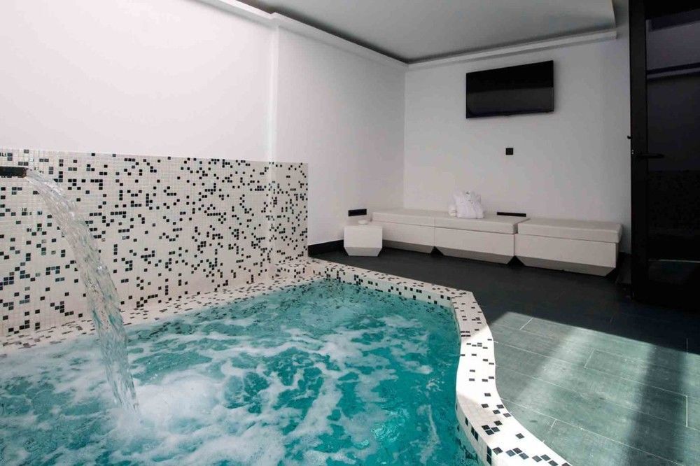 Hotel Loob Madrid Torrejón de Ardoz Buitenkant foto