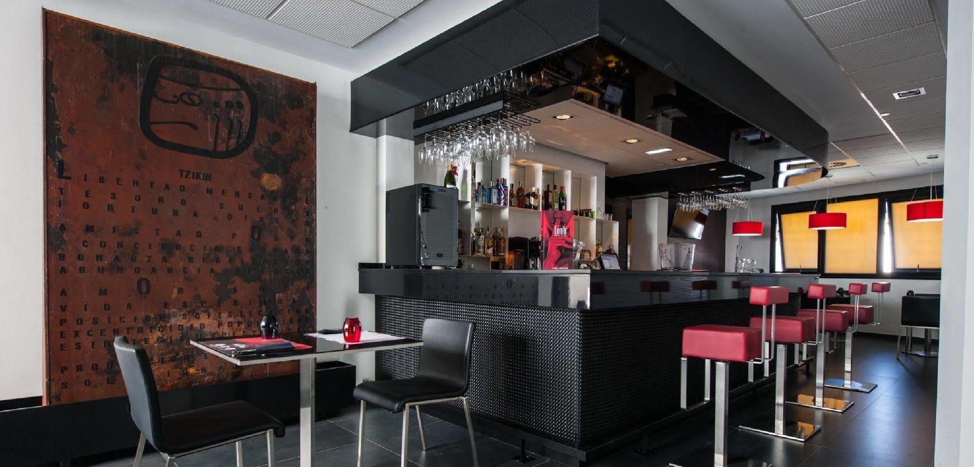 Hotel Loob Madrid Torrejón de Ardoz Buitenkant foto